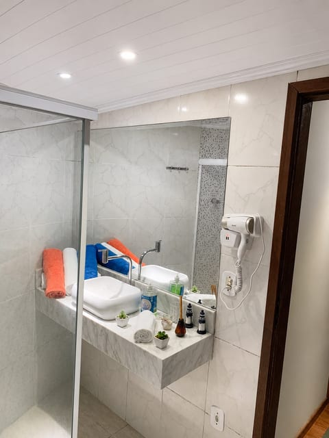 Master Sea View Suite, Photo 6 of 8